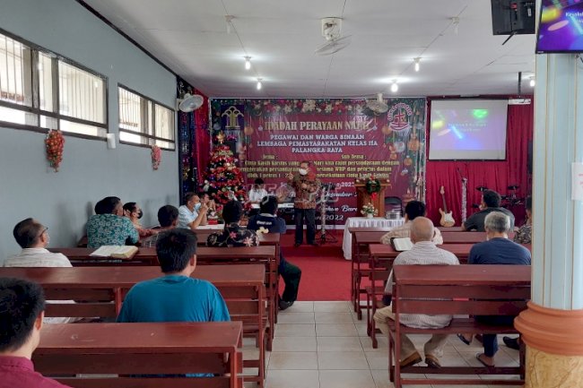 Tutup Tahun 2021, Petugas & WBP Gelar Ibadah & Doa Bersama