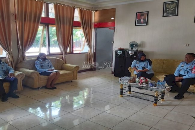 Sambangi Bapas Ambon, Plt. Kadivpas Maluku Beri Sejumlah Wejangan