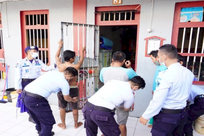 Mendadak, Petugas LPN Karang Intan Razia Blok WBP