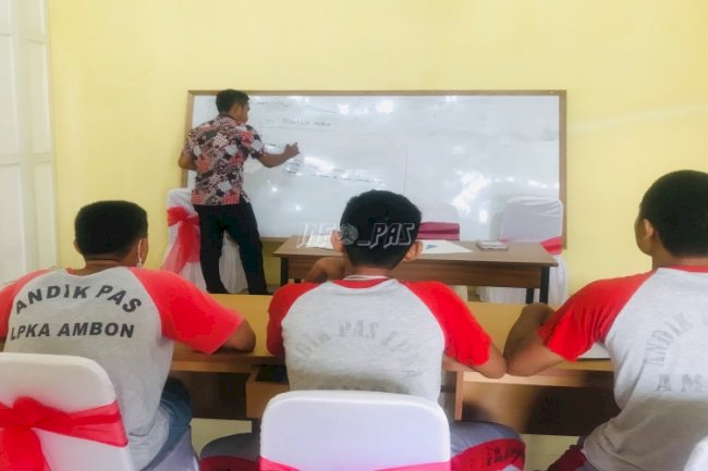Tutor PKBM LPKA Ambon Mulai Lakukan Proses Pembelajaran