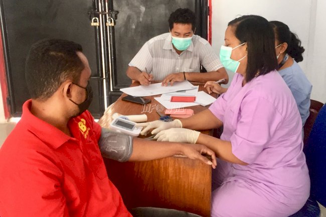 Perangi COVID-19, WBP Lapas Saparua Divaksinasi