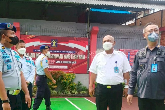 Direktur Pelayanan Tahanan Icipi “Ompreng” Gulai Tahu Dapur Rutan Purbalingga