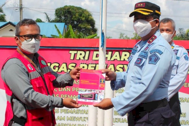 Keluarga WBP Rutan Tanah Grogot Terima Premi Hasil Pembinaan