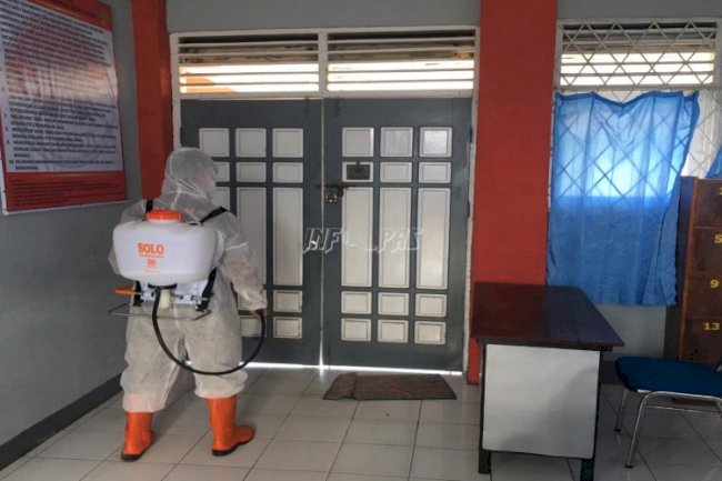 Cegah COVID-19 Varian Baru, Area Lapas Didisinfeksi