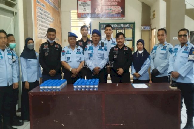 Satops Patnal Divpas Sultra Sidak dan Uji Urine Petugas dan WBP Lapas Baubau