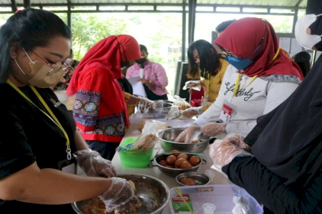 Tingkatkan Kewirausahaan, Klien Bapas Klaten Dapat Pelatihan Tata Boga