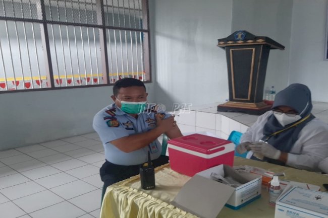 Percepat Penanganan COVID-19, Petugas & WBP Divaksin Booster