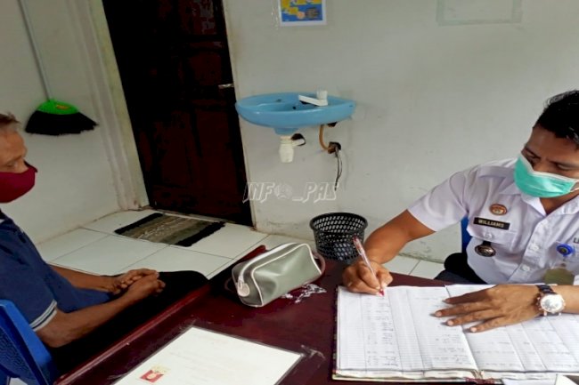 Petugas Kesehatan Lapas Piru Cek Kesehatan WBP Lansia