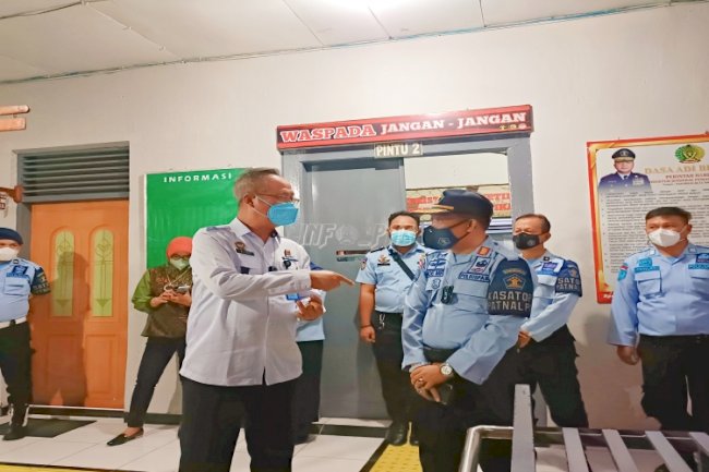 Tim ZI Rutan Bantaeng Tuai Pujian Direktur Pelayanan Tahanan & Pengelolaan Basan Baran 