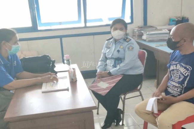 Perkuat Pengawasan Klien, Kasubsi BKD Bapas Saumlaki Sambangi Kantor Camat Tanut