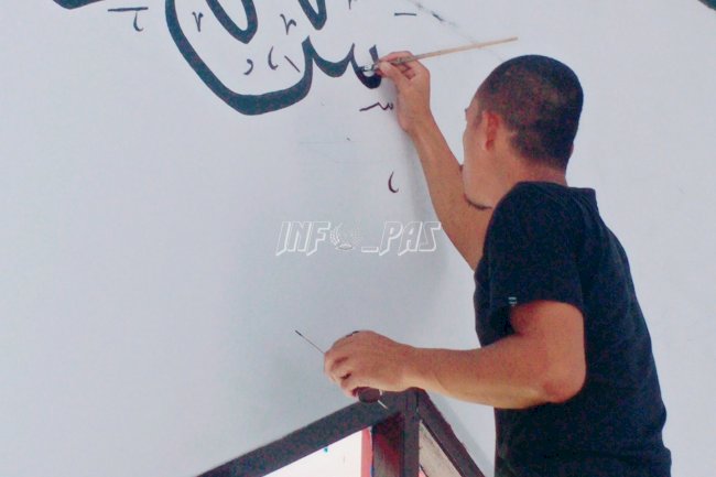 WBP Lapas Namlea Tunjukkan Skill Seni Lukis Kaligrafi