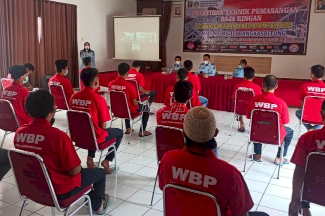 Gali Potensi, WBP Lapas Rangkasbitung Dilatih Pemasangan Baja Ringan