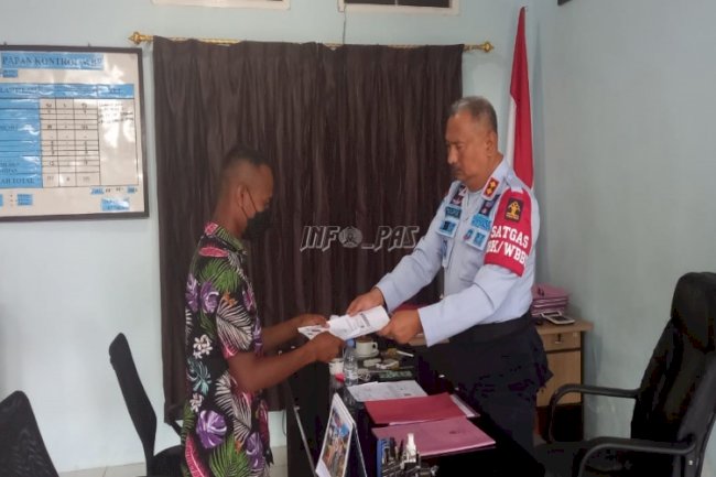 Terima Program PB, 1 WBP Lapas Piru Dipulangkan