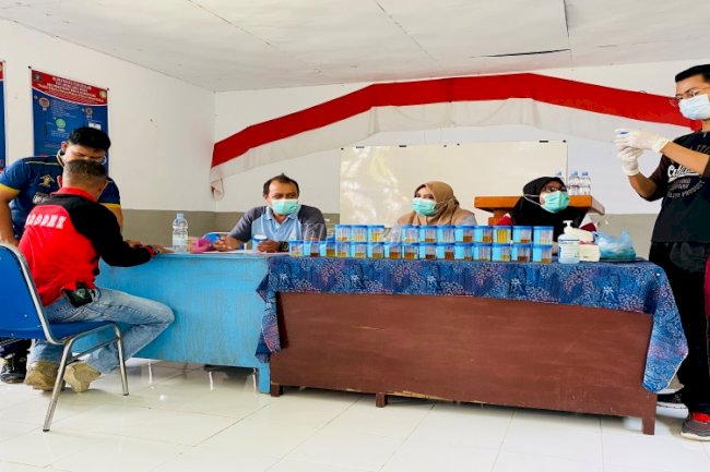 Gelar Tes Urine, Petugas & WBP Lapas Geser Bebas Narkoba