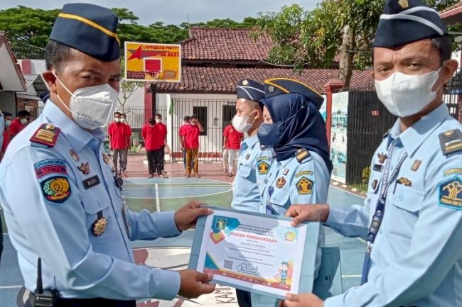 Apresiasi Kinerja, 4 Petugas Lapas Rangkasbitung Diganjar Penghargaan