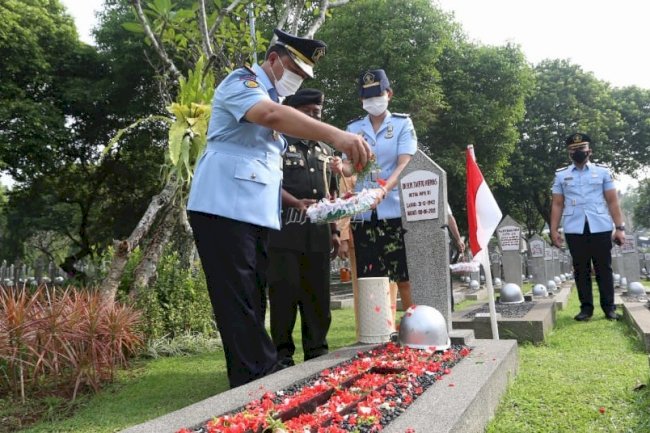 Tabur Bunga di TMP Kalibata Jadi Momentum Penghormatan dan Refleksi Pemasyarakatan