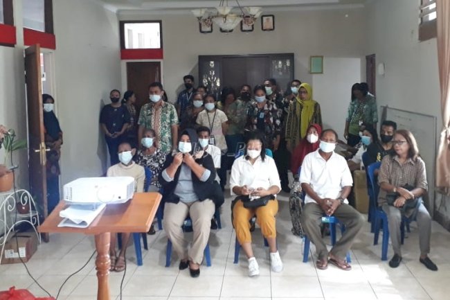 Bapas Ambon Bagikan Sumbangan Sosial Bagi Para Purnabakti