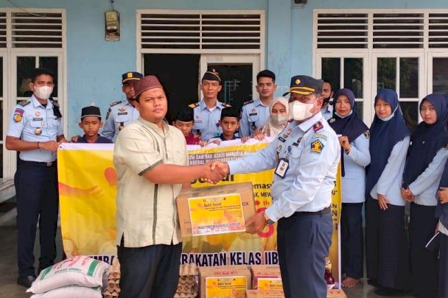 Lapas Bireuen Salurkan Bantuan ke Panti Asuhan dan Masyarakat Sekitar