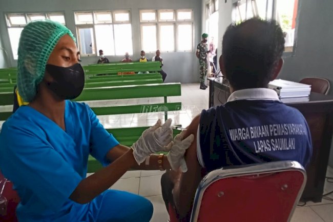 Lapas Saumlaki Laksanakan Vaksinasi Bagi WBP & Petugas