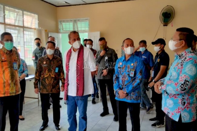 Sambangi Rutan Manado, Wamenkumham Berikan Pujian