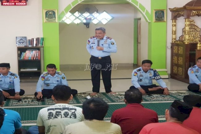 Silaturahmi dengan WBP, Ini Pesan Kalapas Takalar