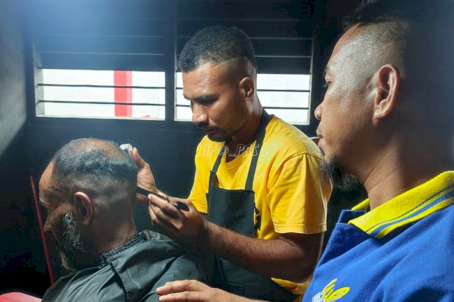 WBP Rutan Masohi Siapkan Regenerasi Pengurus Barbershop