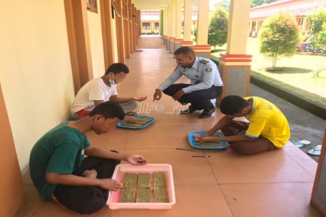 Penghuni Baru LPKA Ambon Belajar Kegiatan Hidroponik