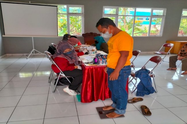 Bapas Pangkalan Bun-Puskesmas Madurejo Gelar Skrining PTM