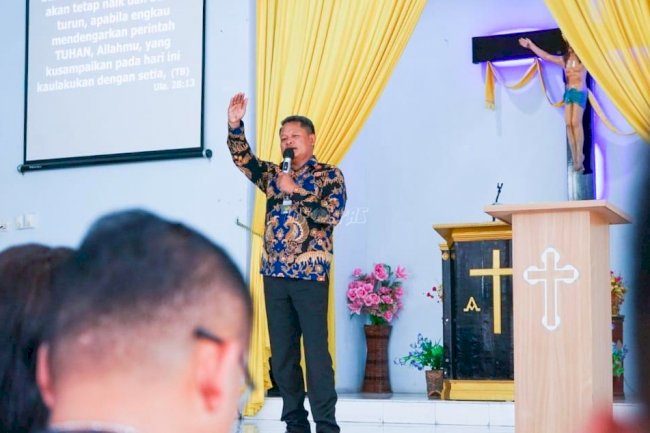 Khidmat, Petugas dan WBP Lapas Kelas I Medan Bersama-sama Ikuti Ibadah