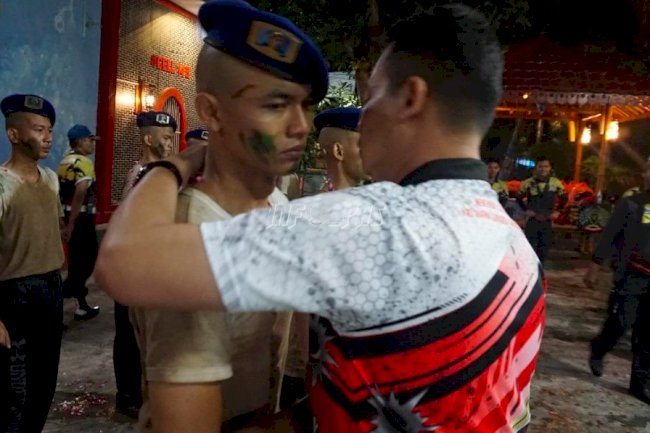 Lahirkan Petugas Tangguh, Ini Tradisi Lapas Bondowoso Tutup Orientasi CPNS