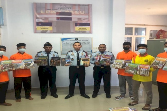 Kiriman Paket Buku Dukung Minat Baca Anak LPKA Palu