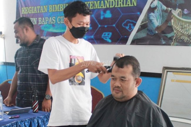 Klien Bapas Cirebon Ikuti Bimbingan Kemandirian & Kepribadian