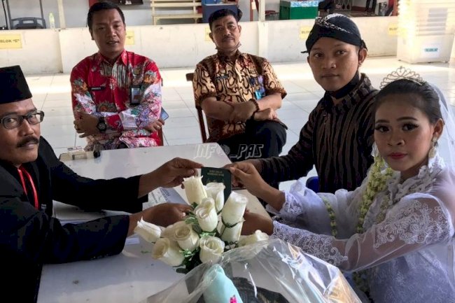 Jaga Kesetiaan Cinta, Oneng Rela Dipinang di Lapas Semarang