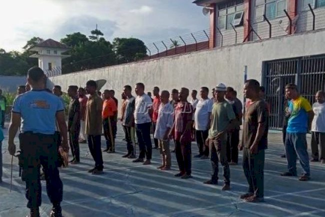 Bina Sikap Disiplin, WBP Lapas Namlea Latihan PBB
