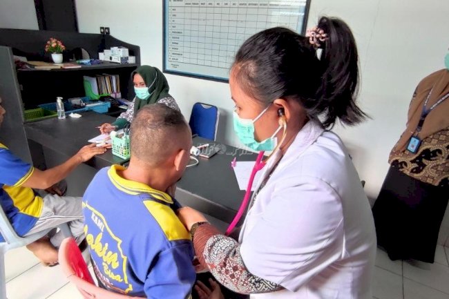 Antisipasi TB Paru, WBP Rutan Masohi Skrining Kesehatan