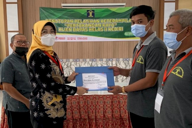 20 Klien Bapas Kediri Lulus Bimbingan Kemandirian