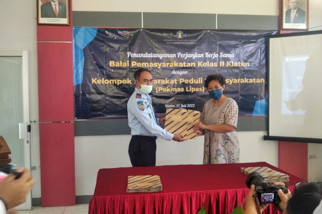 Bapas Klaten Kembali Tanda Tangani Perjanjian Kerja Sama dengan 13 POKMAS LIPAS