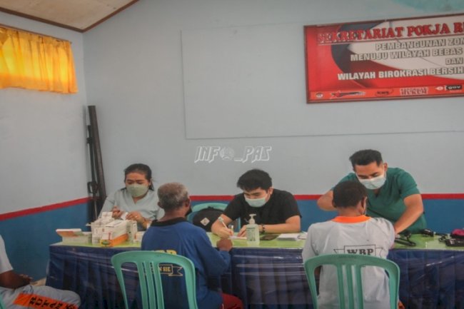Penuhi Hak WBP, Rutan SoE Periksakan Kesehatan WBP