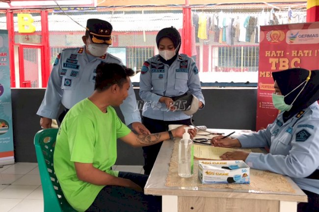 Tenaga Kesehatan LPN Bandar Lampung ‘Jemput Bola’ Periksa Kesehatan WBP