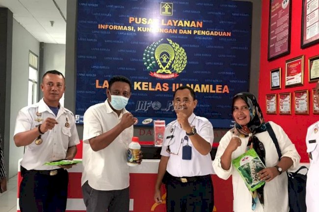 Sinergi, Lapas Namlea Terima Bibit dan Pupuk dari Dinas Pertanian