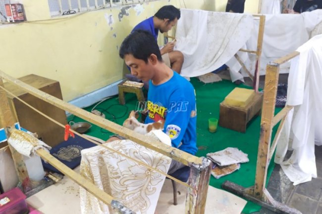 WBP Lapas Semarang Buat Batik Tulis Ciri Khas Tersendiri