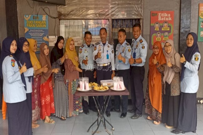 WBP Perempuan Lapas Lhoksukon Diajari Membuat Makanan Ringan