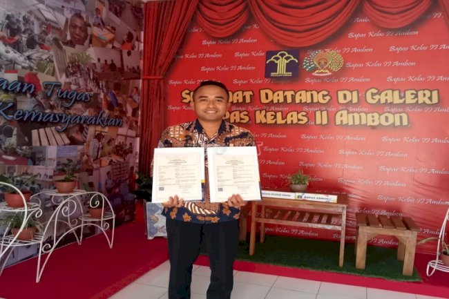 Tulis 2 Buku, PK Bapas Ambon Raih Sertifikat Hak Cipta 