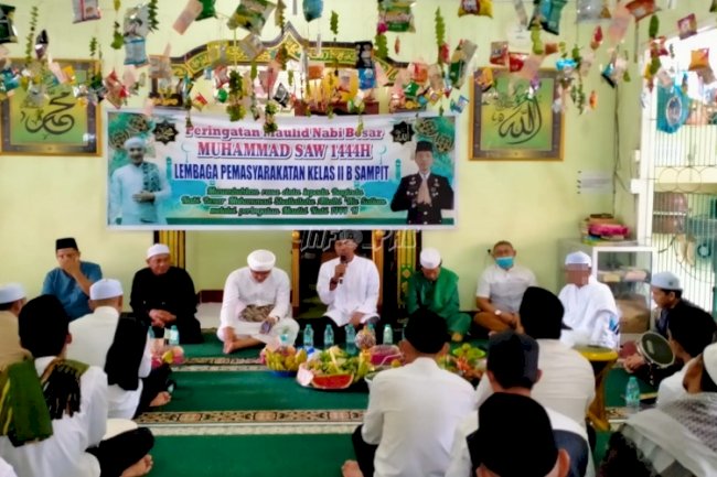 Petugas & WBP Lapas Sampit Tumbuhkan Cinta Rasulullah dengan Peringatan Maulid Nabi