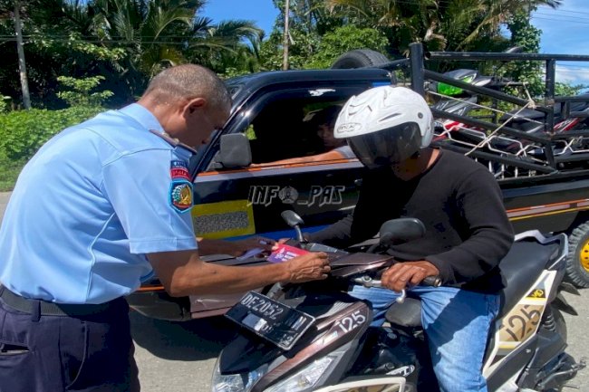 Dukung Presidensi G20, Lapas Piru Pasang Stiker G20 pada Kendaraan