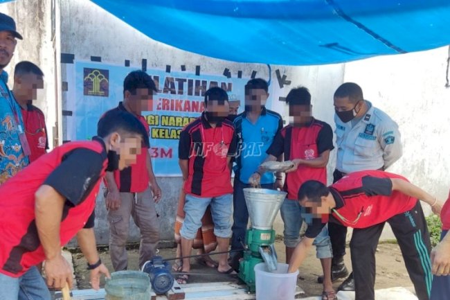 Pelatihan Pembuatan Pakan Ikan bagi WBP Lapas Sampit Tuai Hasil Positif