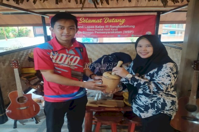 Produk Lapas Rangkasbitung Meriahkan Festival Angklung Buhun Tahun 2022