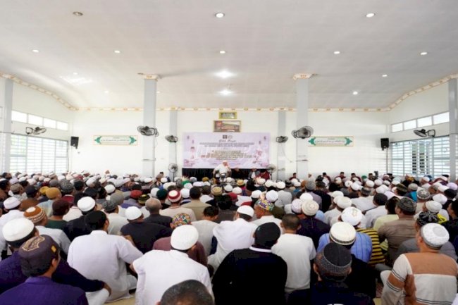 Ribuan WBP Lapas Narkotika Karang Intan Khusyuk Ikuti Tausiah Guru Udin 