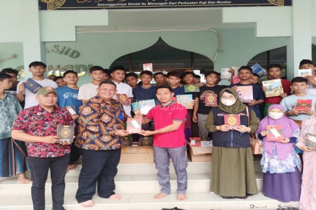 LPKA Medan Terima Wakaf Al-Qur'an dan Buku Islami