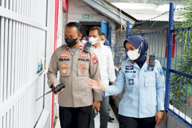 Kalapas Perempuan Palembang Ajak Kapolsek Ilir Barat I Keliling Blok Hunian